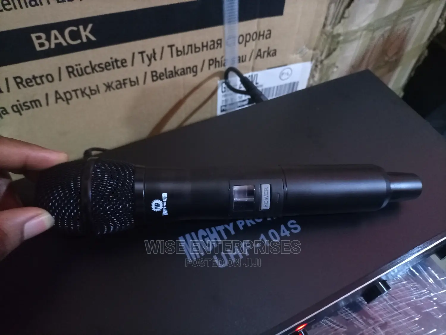 Professional UHF Wireless Microphone 4in1