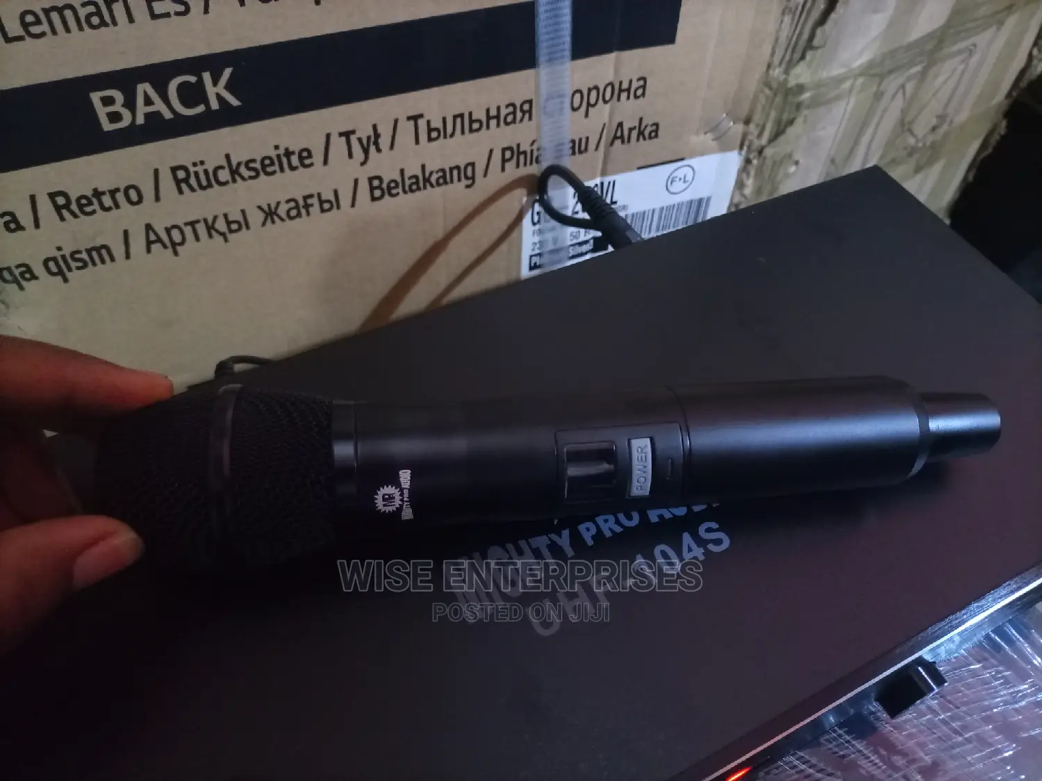 Professional UHF Wireless Microphone 4in1