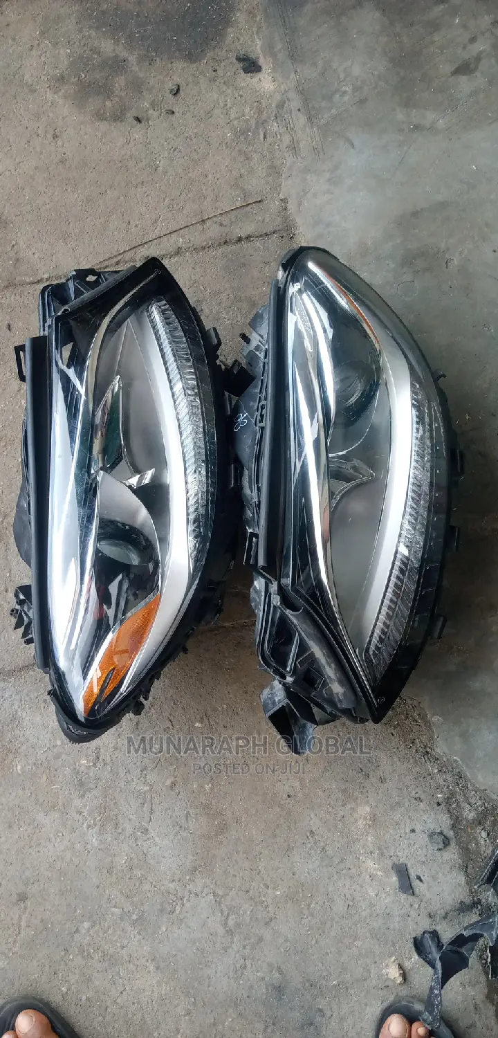 Mercsdes Benz GLE Headlamp.
