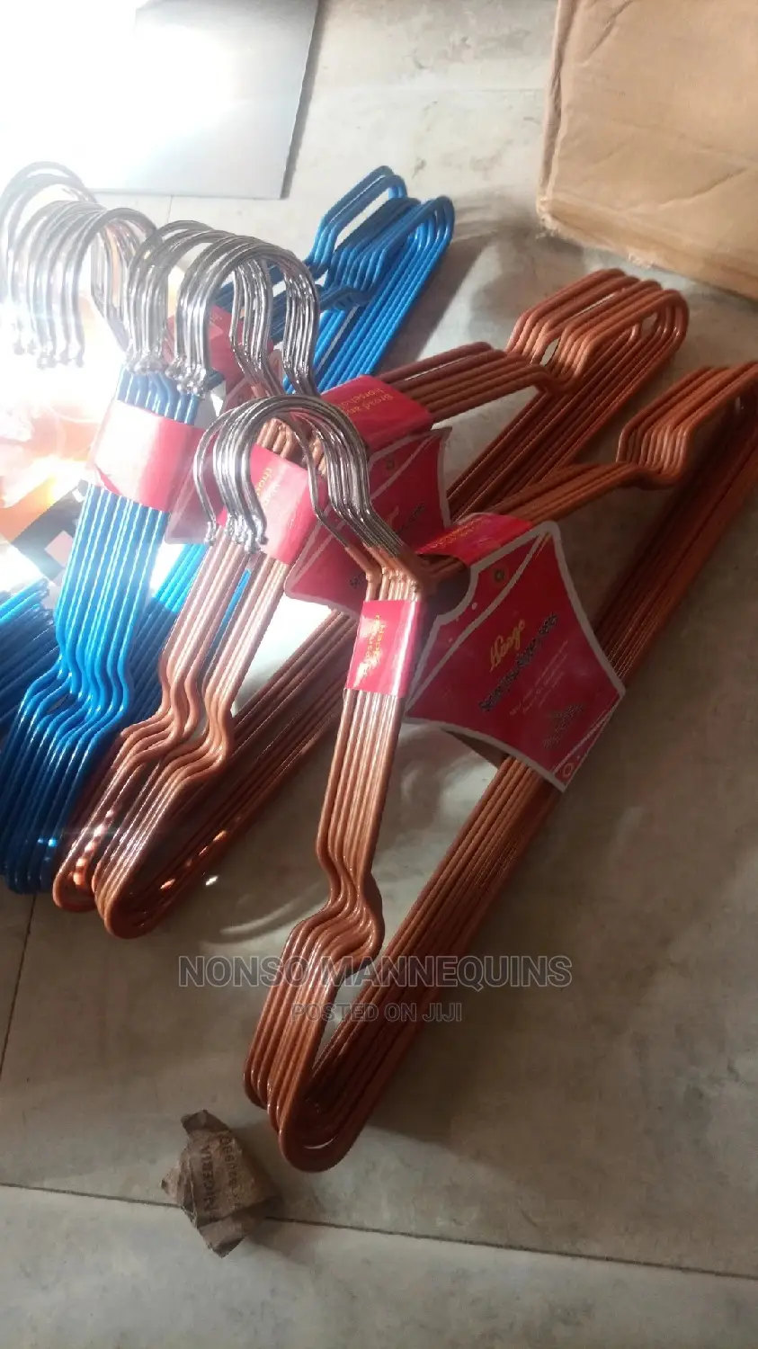 Different Colours Coated Clothes Hangers