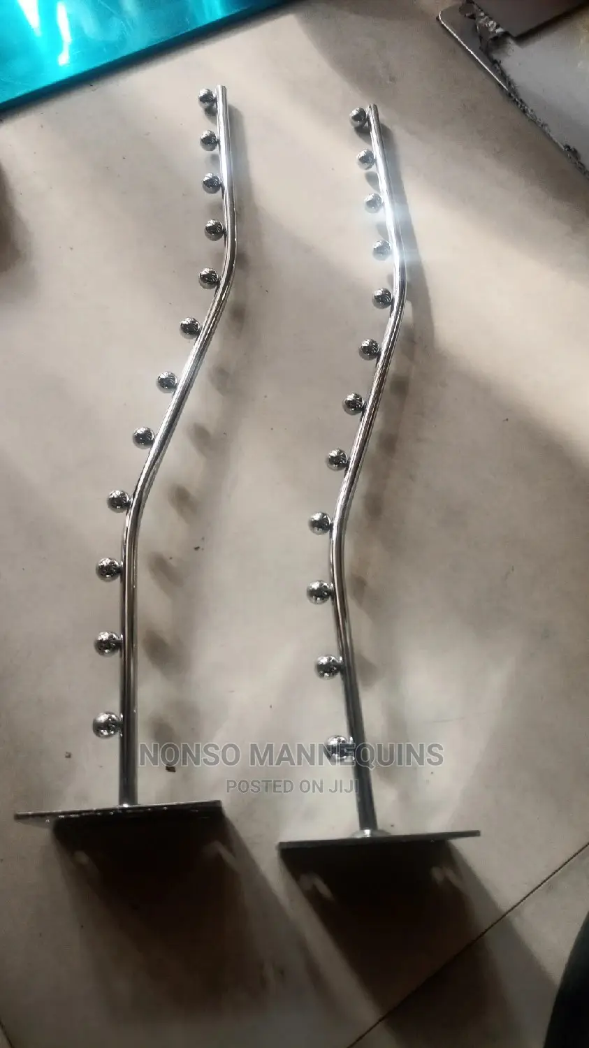 12 Pin Wall Studed Hangers