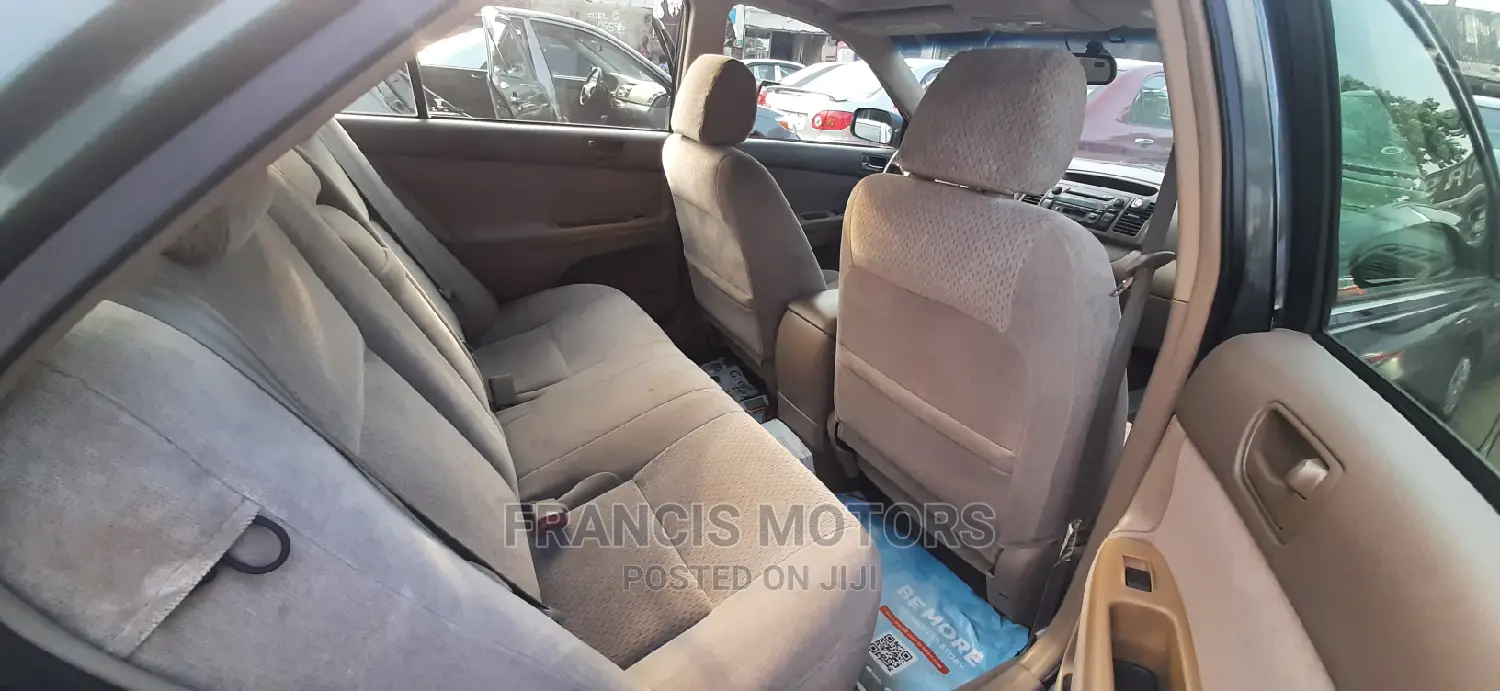 Toyota Camry 2004 Gray