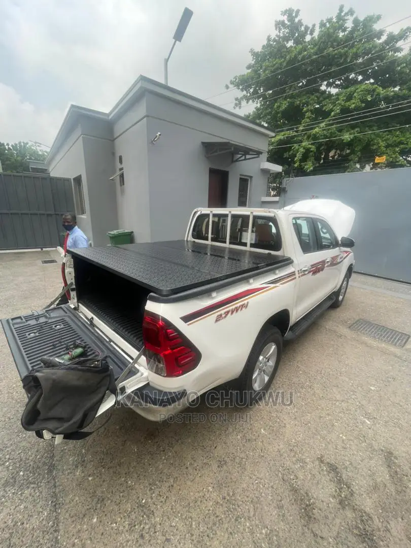 Boot Cover Toyota Hilux 2021