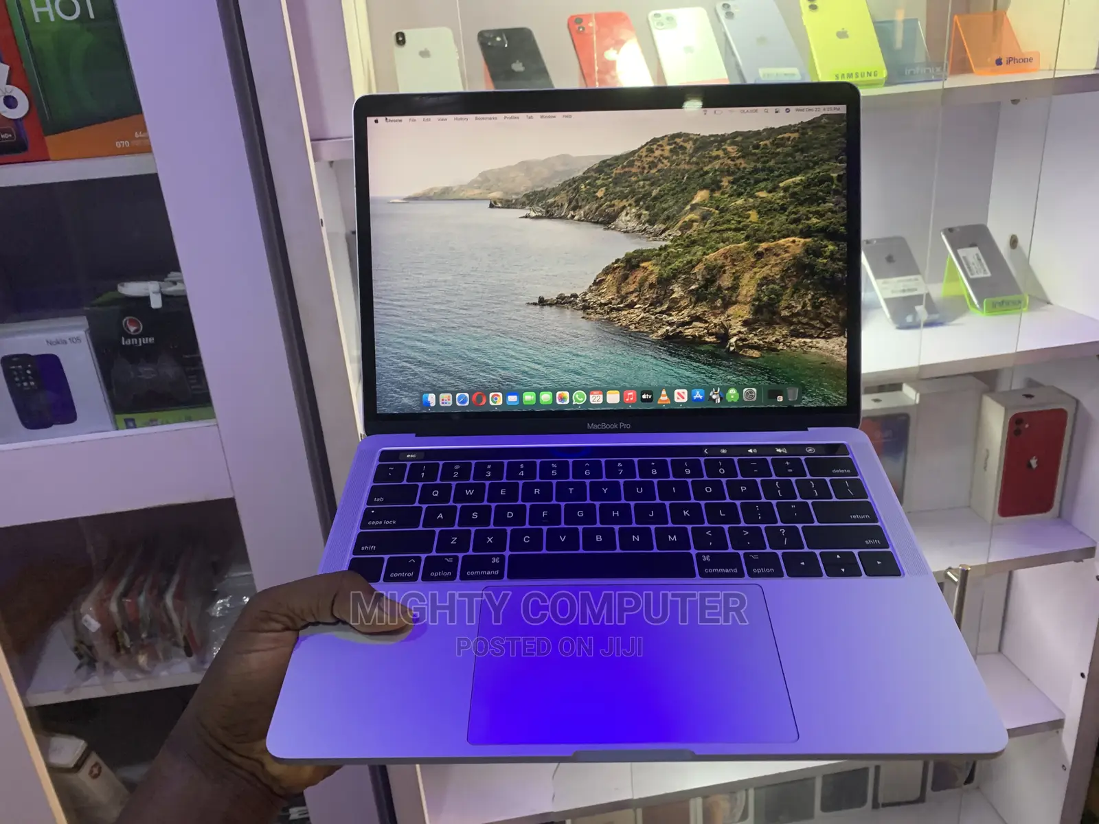 New Laptop Apple MacBook Pro 2017 8GB Intel Core I5 256GB