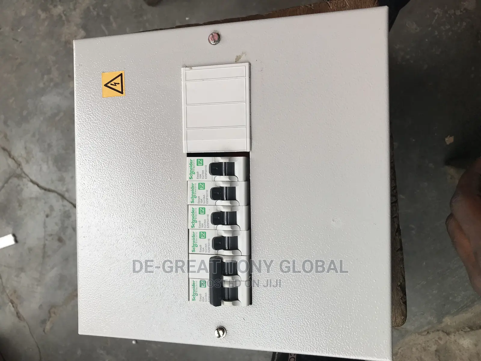 D4 Single Phase Schneider