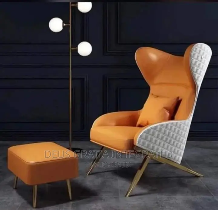 Unique Studio Chair and Table