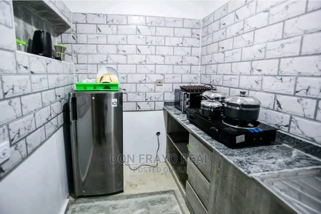 1 Room Self Con Shortlet Near Agbowo Express Off Ojoo Road