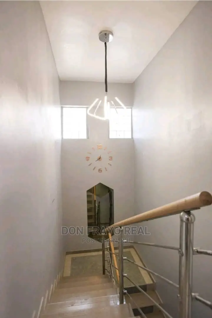 1 Room Self Con Shortlet Near Agbowo Express Off Ojoo Road