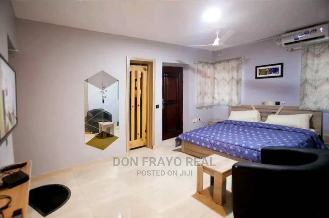 1 Room Self Con Shortlet Near Agbowo Express Off Ojoo Road
