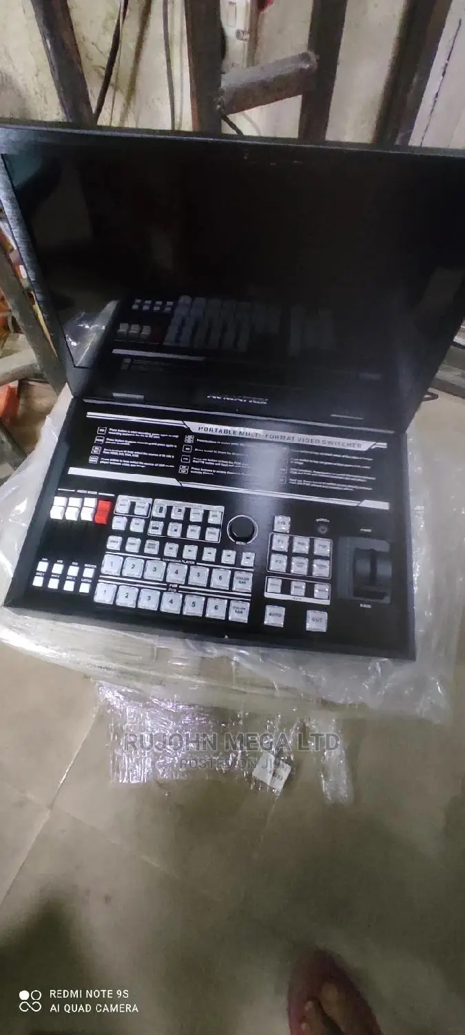 Avmatrix Pvs0615u
6-Channel Sdi/Hdmi 4kswitcher 15.6"Screen