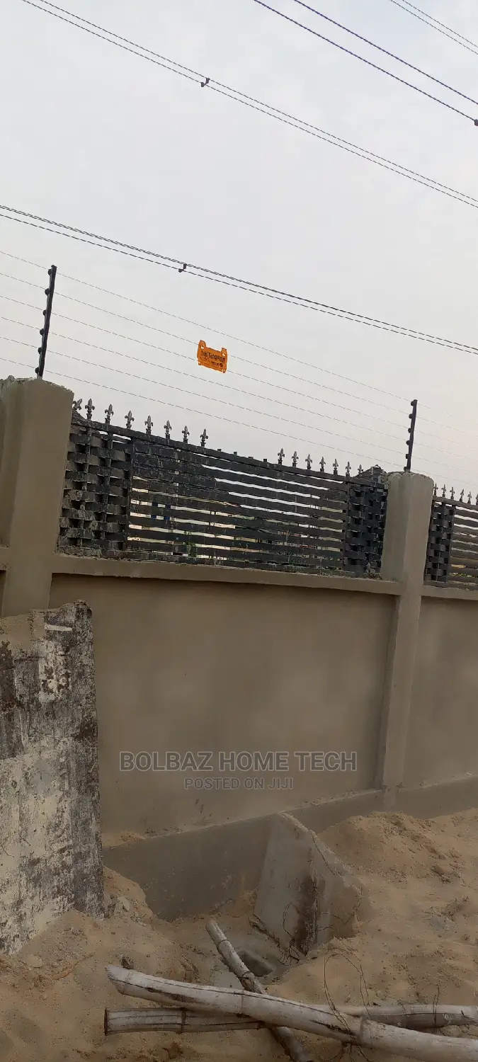 Perimeter Fence; Electric Fence-Wire Guard