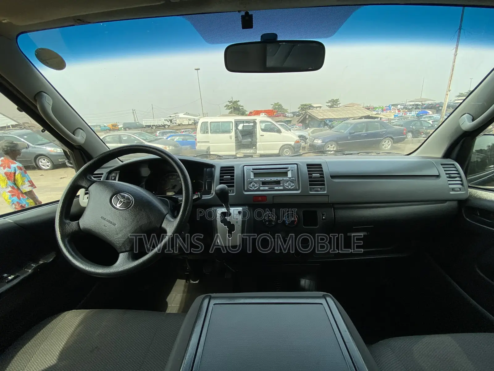 Toyota HiAce 2012 Green