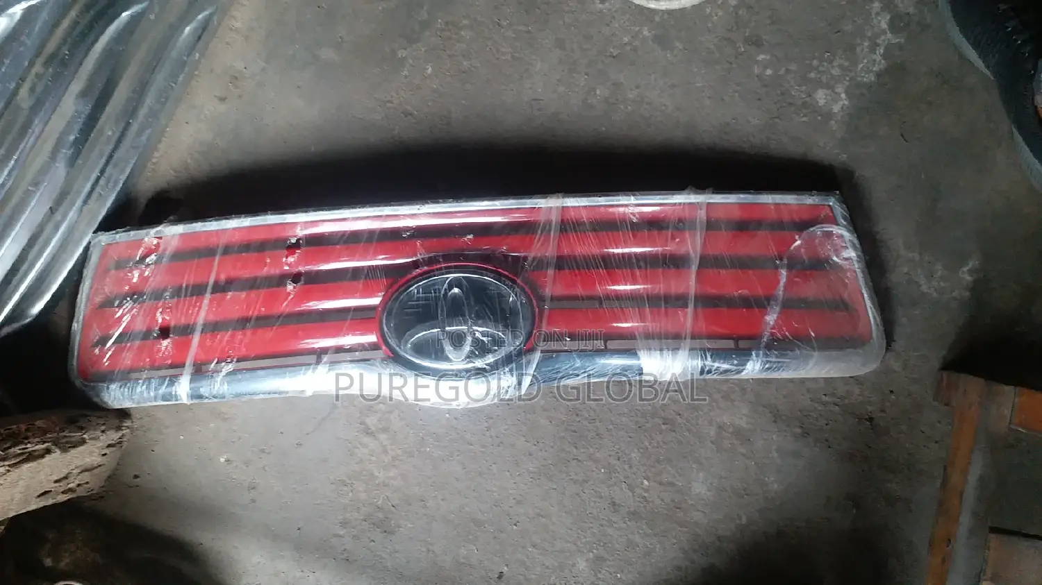 Toyota Avensis Front Grille