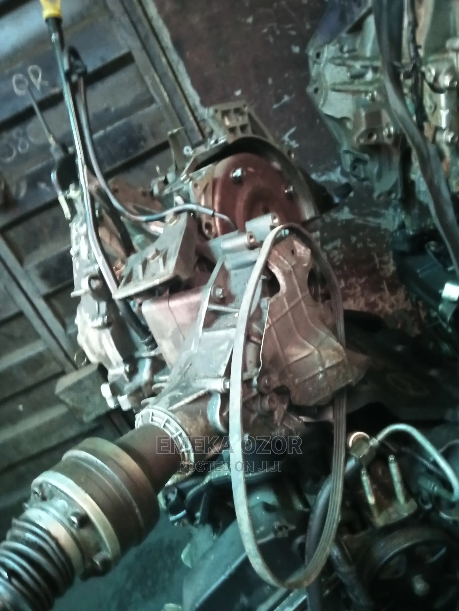 Ford Escape Gearbox 4×4 Wheel Drive Direct Tokunbo USED