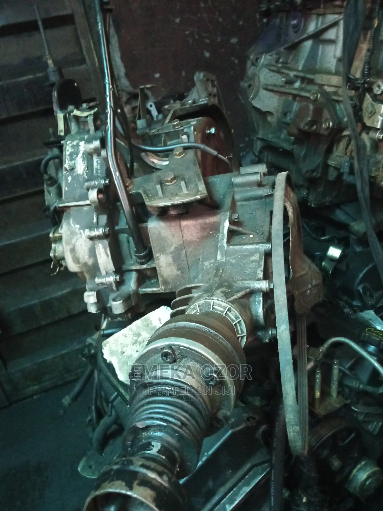 Ford Escape Gearbox 4×4 Wheel Drive Direct Tokunbo USED