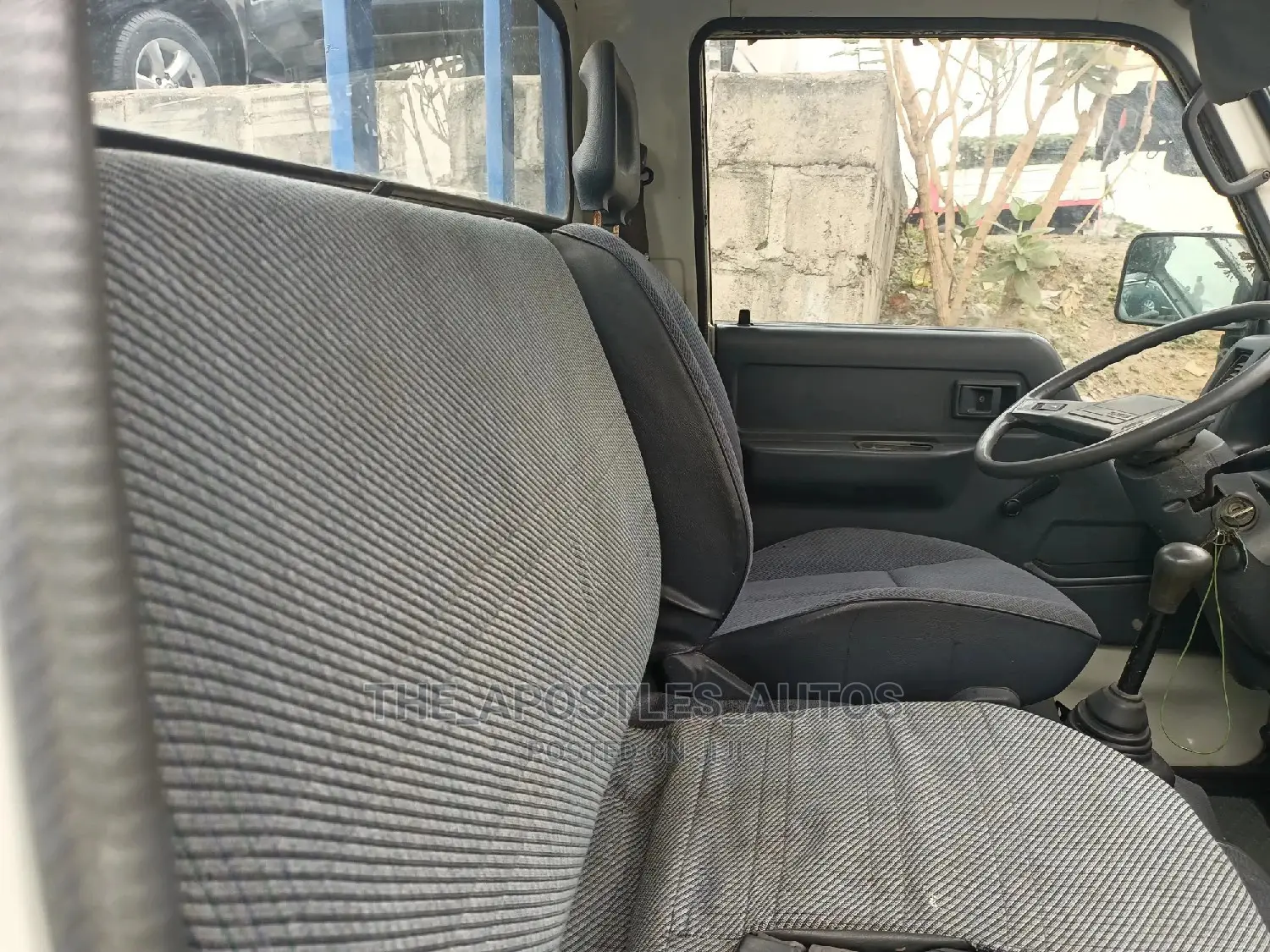 Toyota Dyna 100 Bus