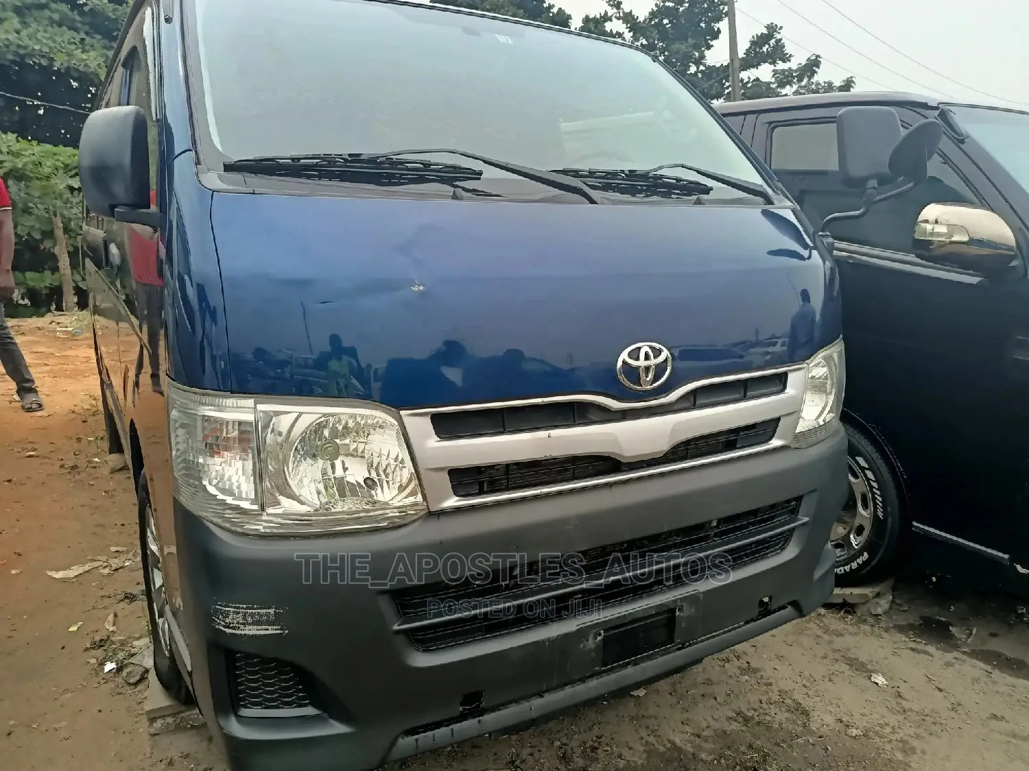Toyota HiAce 2012 Blue