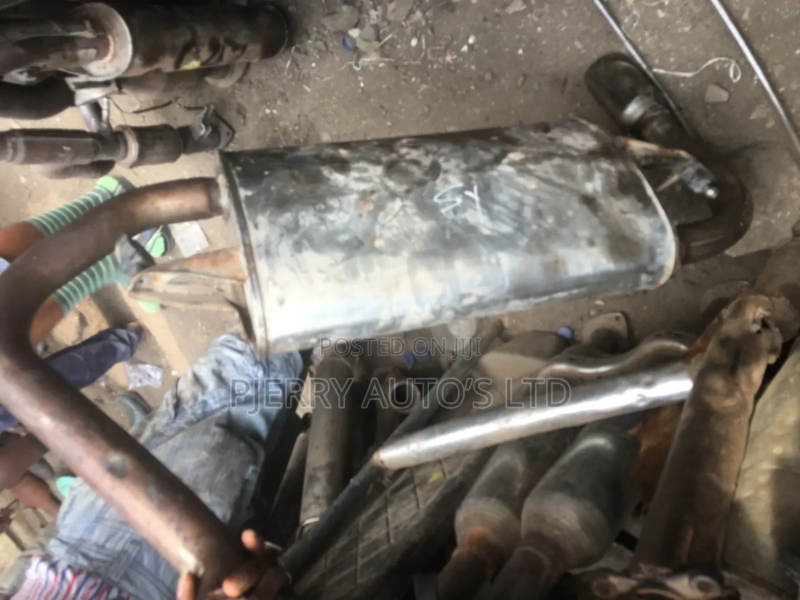 Toyota Matrix Exhaust Pot