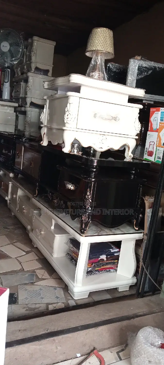 Royal Center Table Black
