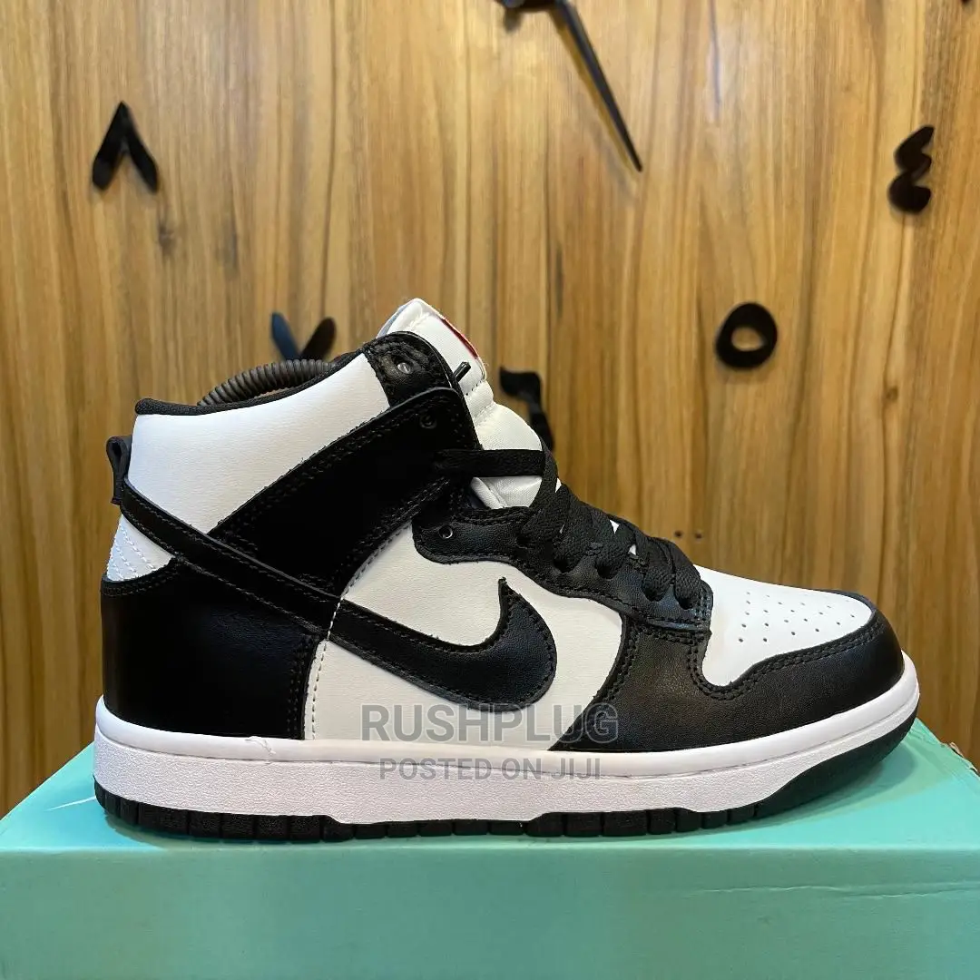 Nike Dunk High Black White