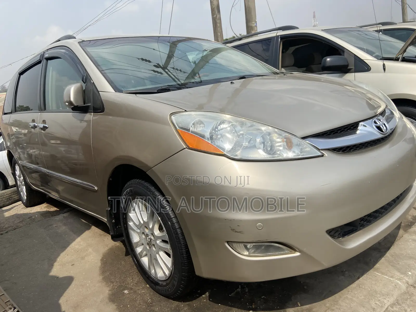 Toyota Sienna XLE Limited 4WD 2008 Gold
