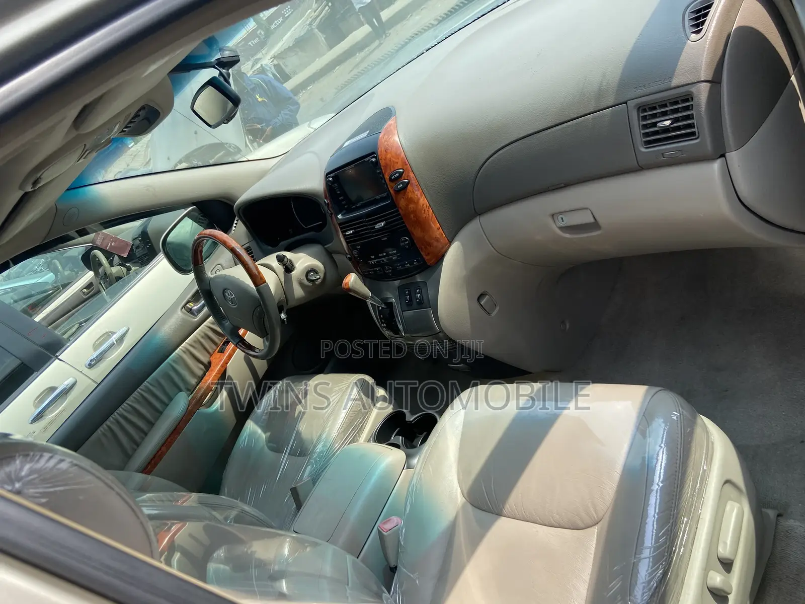 Toyota Sienna XLE Limited 4WD 2008 Gold