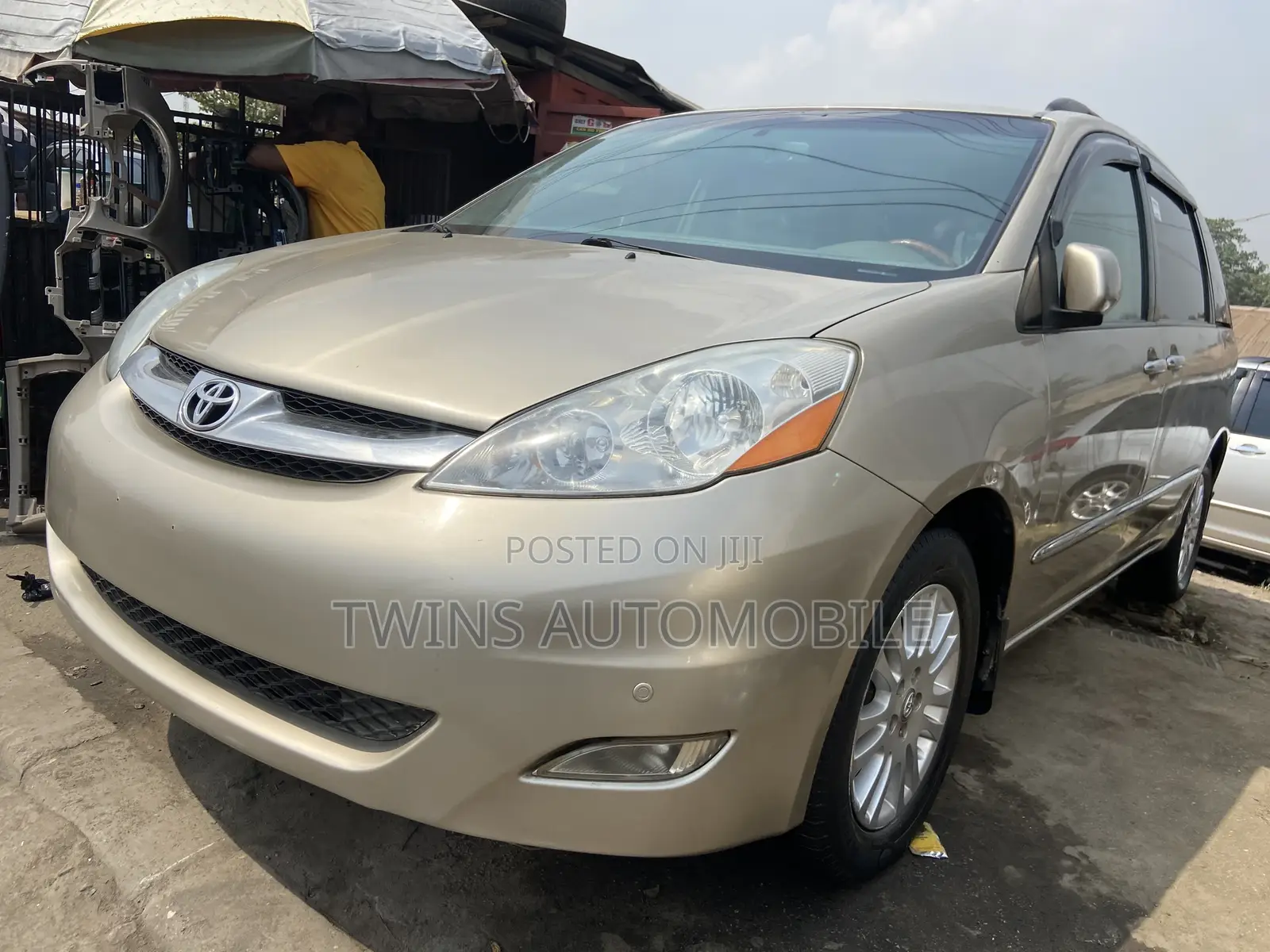 Toyota Sienna XLE Limited 4WD 2008 Gold