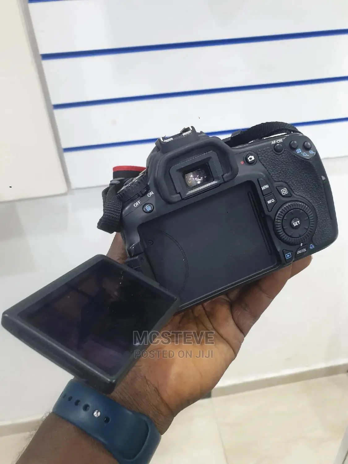 Canon EOS 60d DSLR Camera With 18 - 55MM Lens