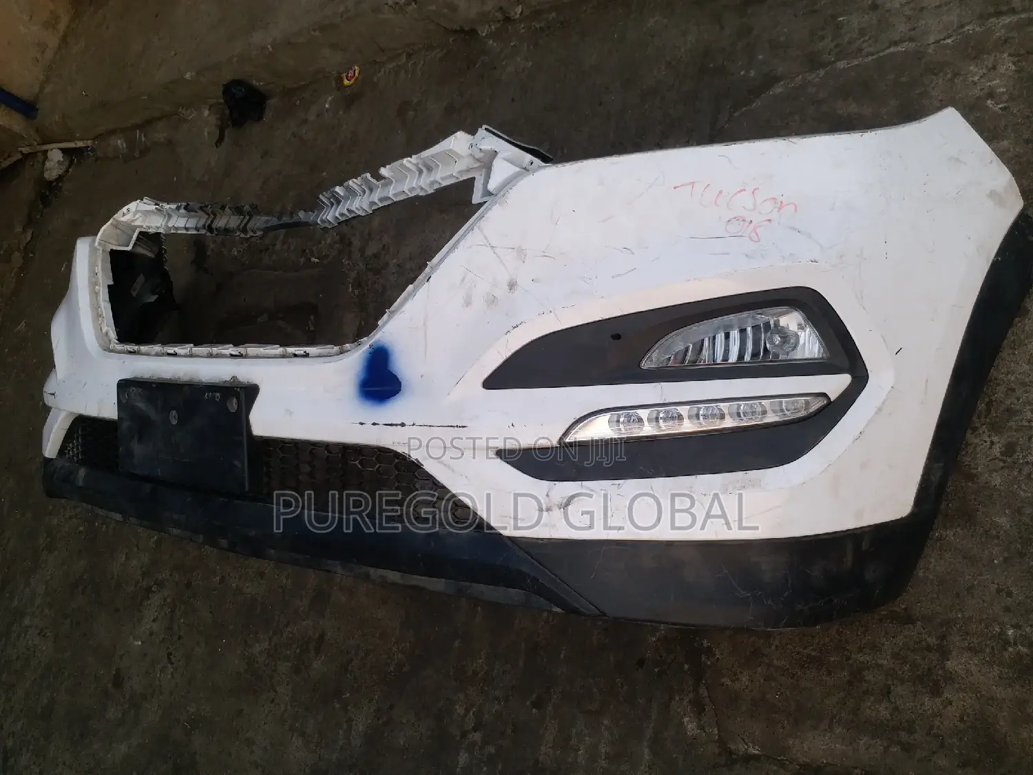 Neatly Used.Bumper for Hyundai Tucson 2018