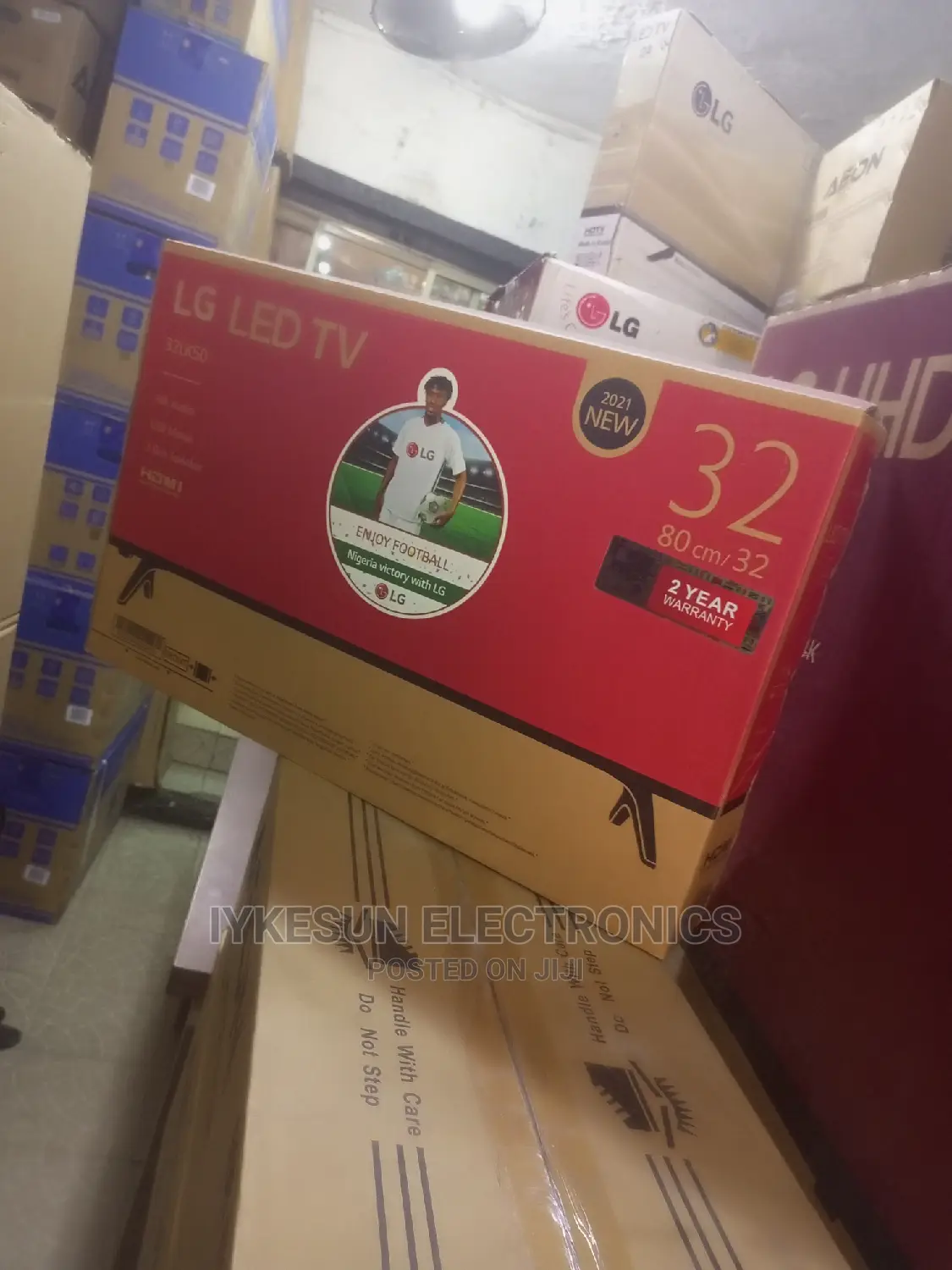 LG TV 32inches LED 2 HDMI 2 AV 2 USB 2 Years Warranty