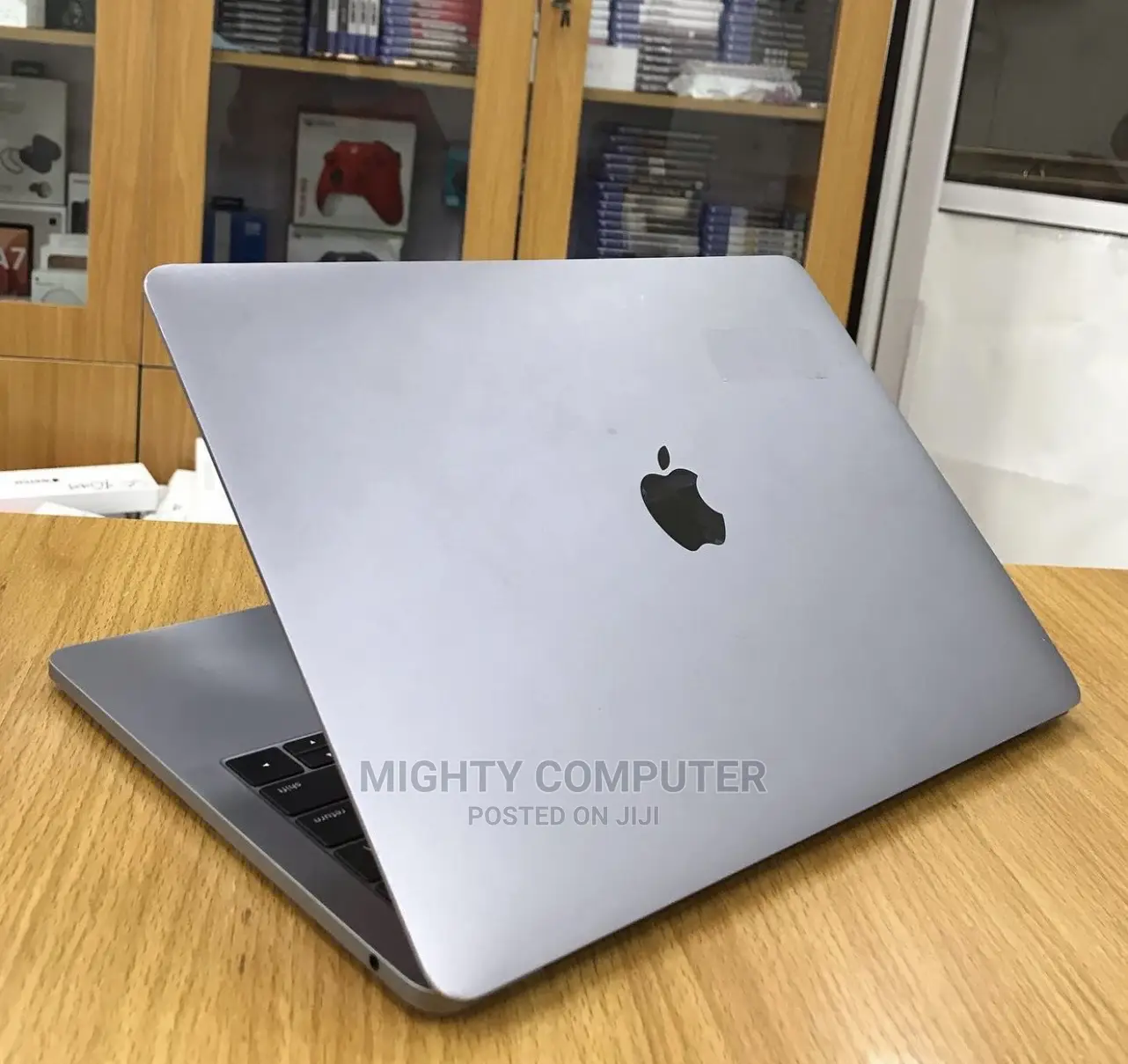Laptop Apple MacBook Pro 2017 8GB Intel Core I5 256GB