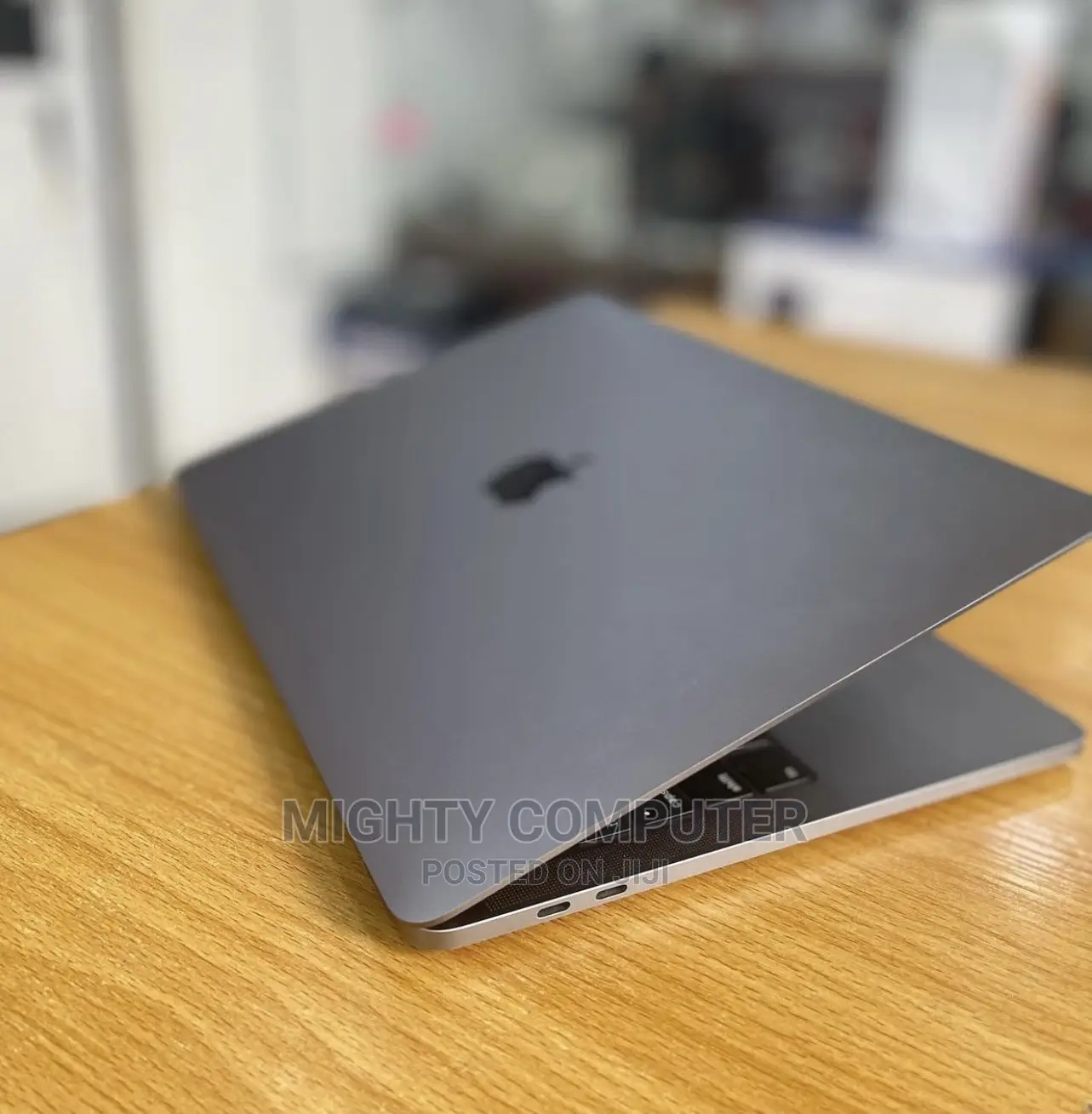 Laptop Apple MacBook Pro 2017 8GB Intel Core I5 256GB