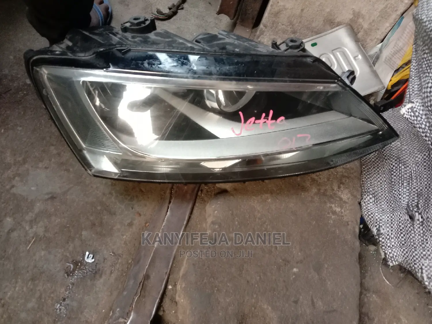 Headlight JETTA 6 2012