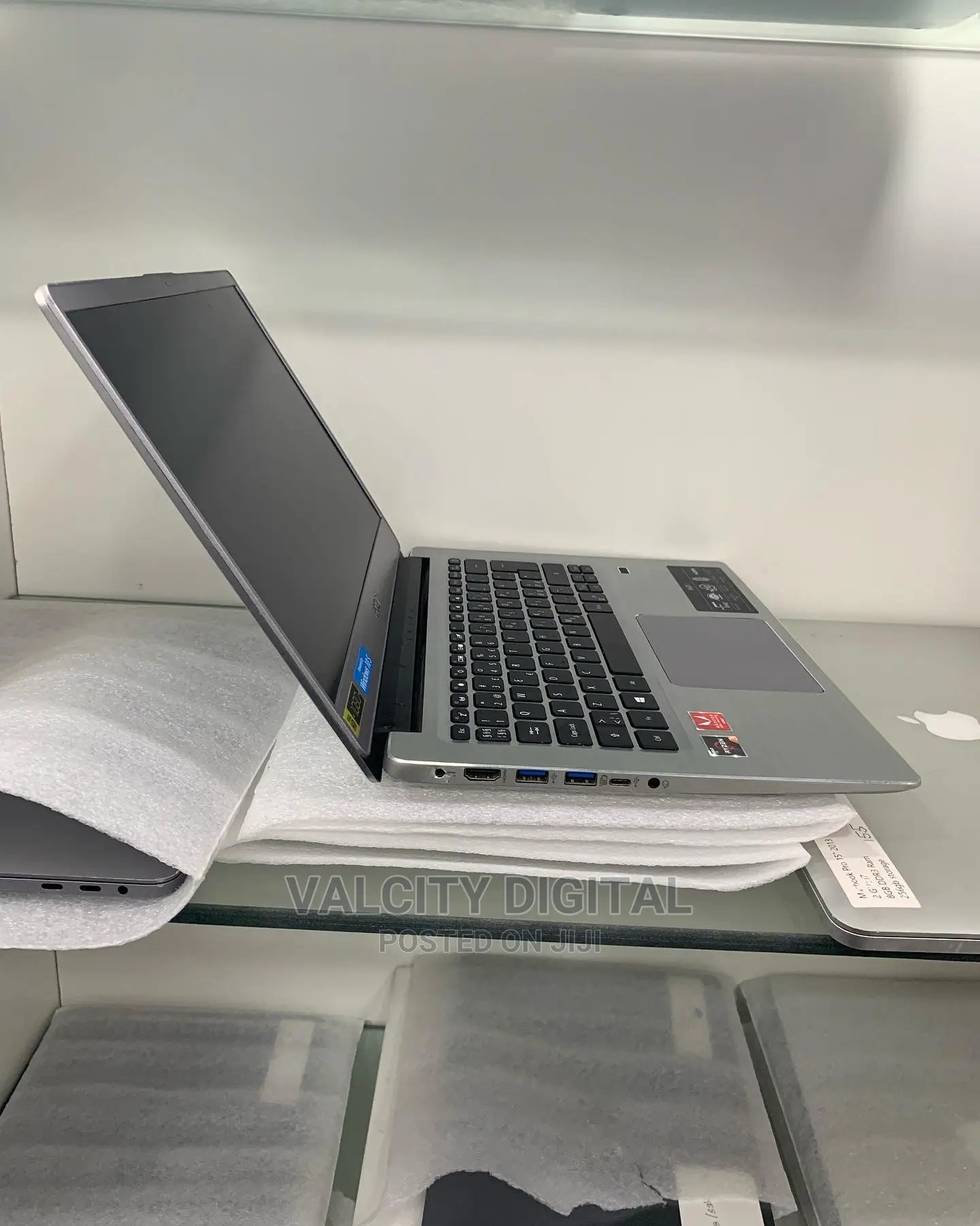 Laptop Acer Swift 3 4GB AMD Ryzen SSD 128GB