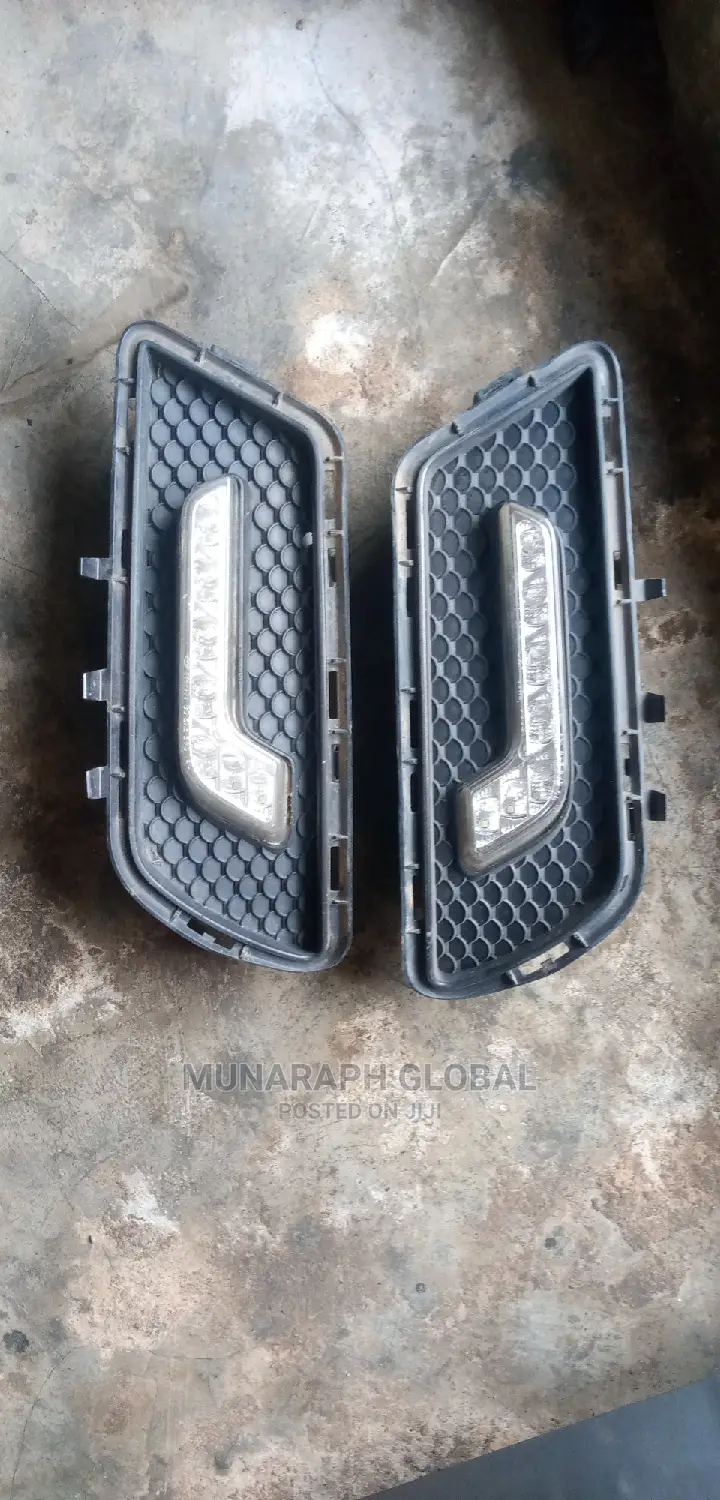 Mercedes Benz E350 W212 Fog Lamp Set.
