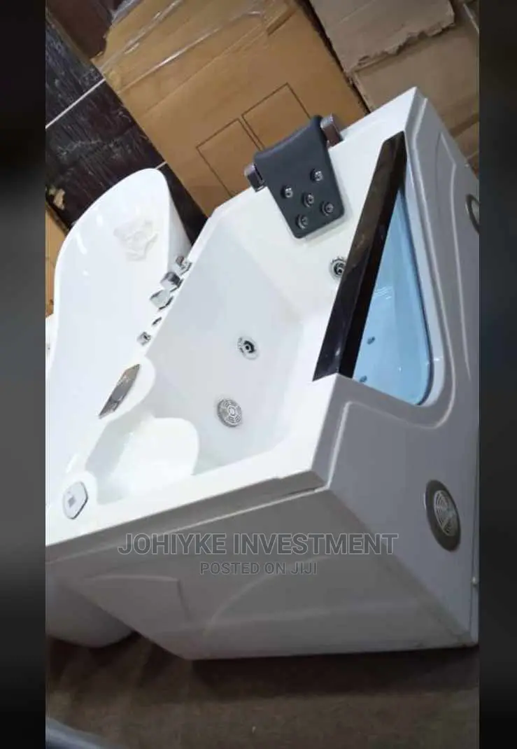 High Quality Side Grass Executive Single Jacuzzi