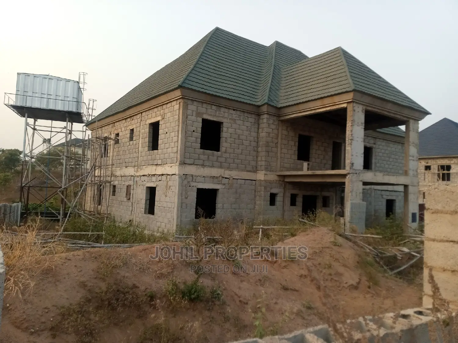 9bdrm Duplex in Admiralty Estate for sale