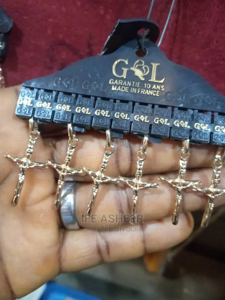 Real GL Cross Pendant 001