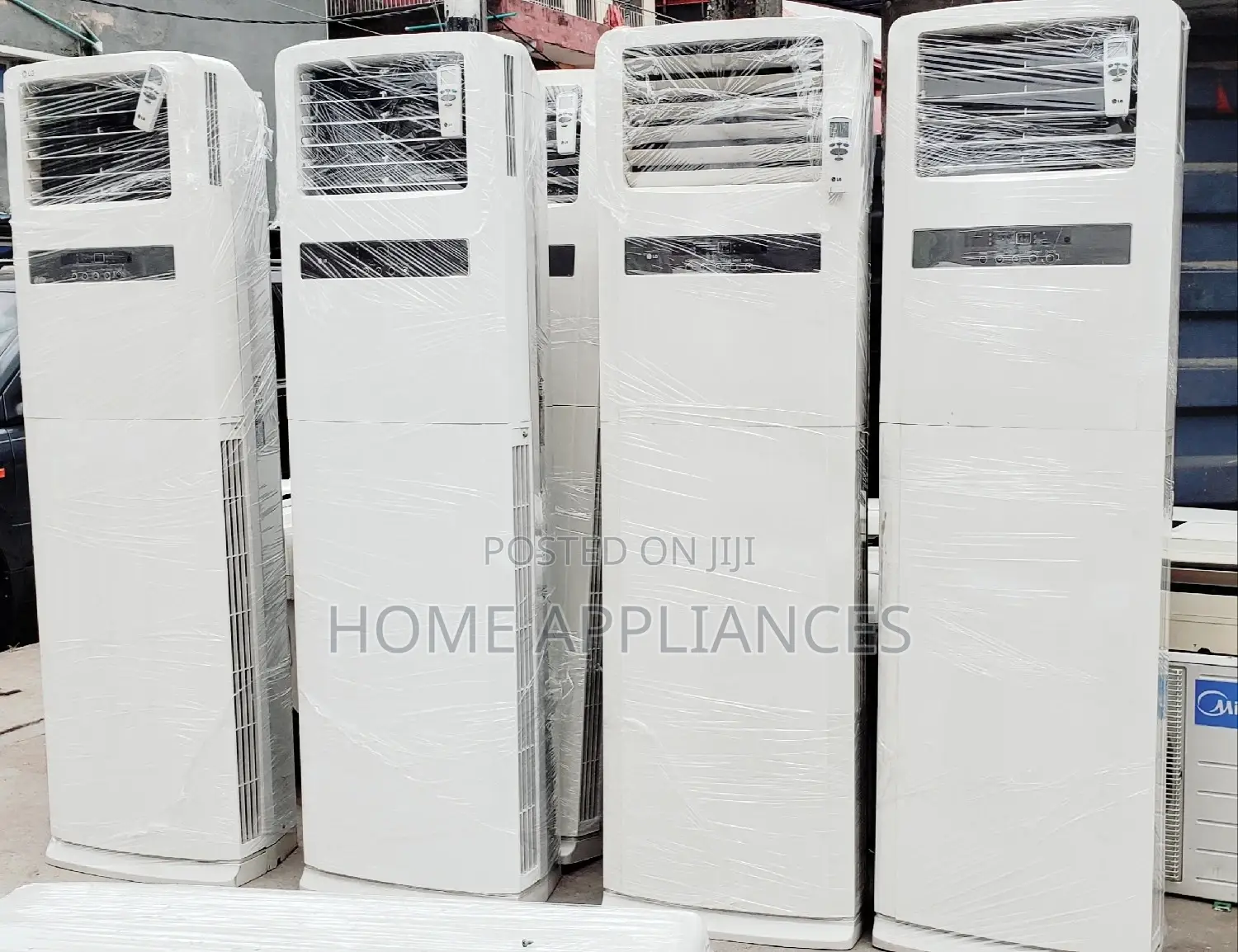 Super Clean Lg Standing Air Conditioner With Warranty