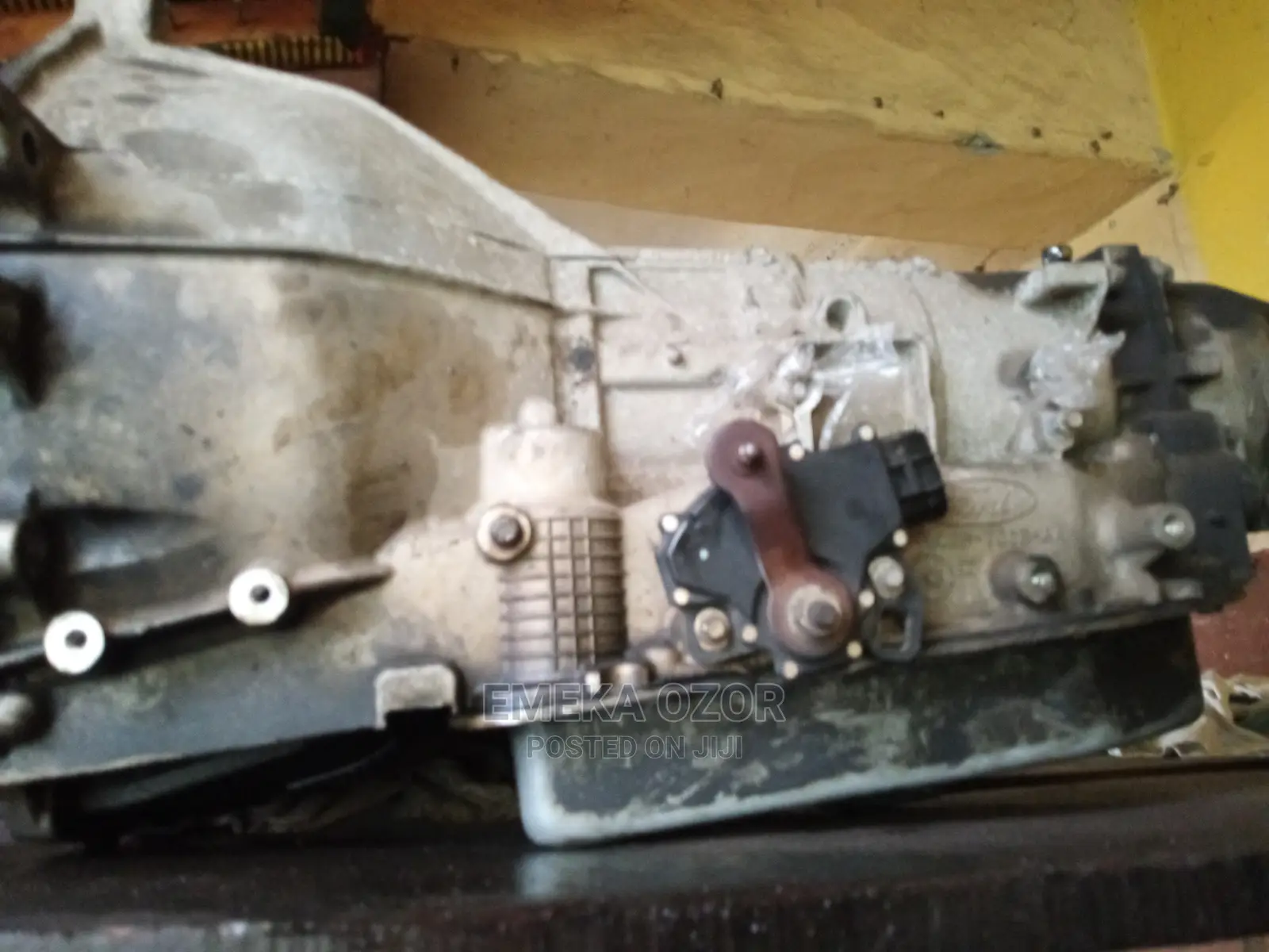 Ford F150 E350 Gearbox 2 Wheel Drive 2 Sensor V8 Tokunbo.