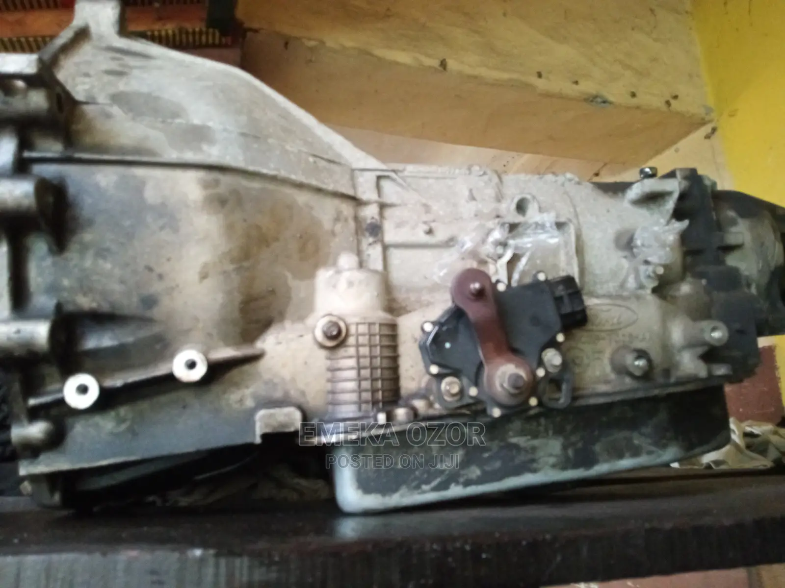 Ford F150 E350 Gearbox 2 Wheel Drive 2 Sensor V8 Tokunbo.
