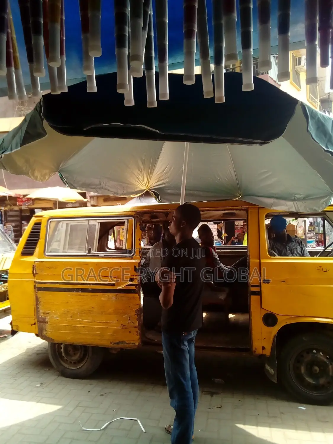 60 Inches Double Cloth Outdoor Umbrella With Stand