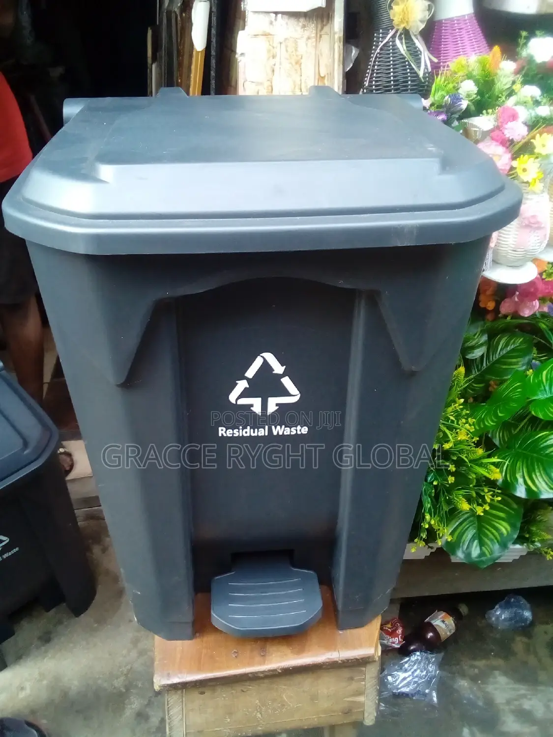 45L Plastic Pedal Bin