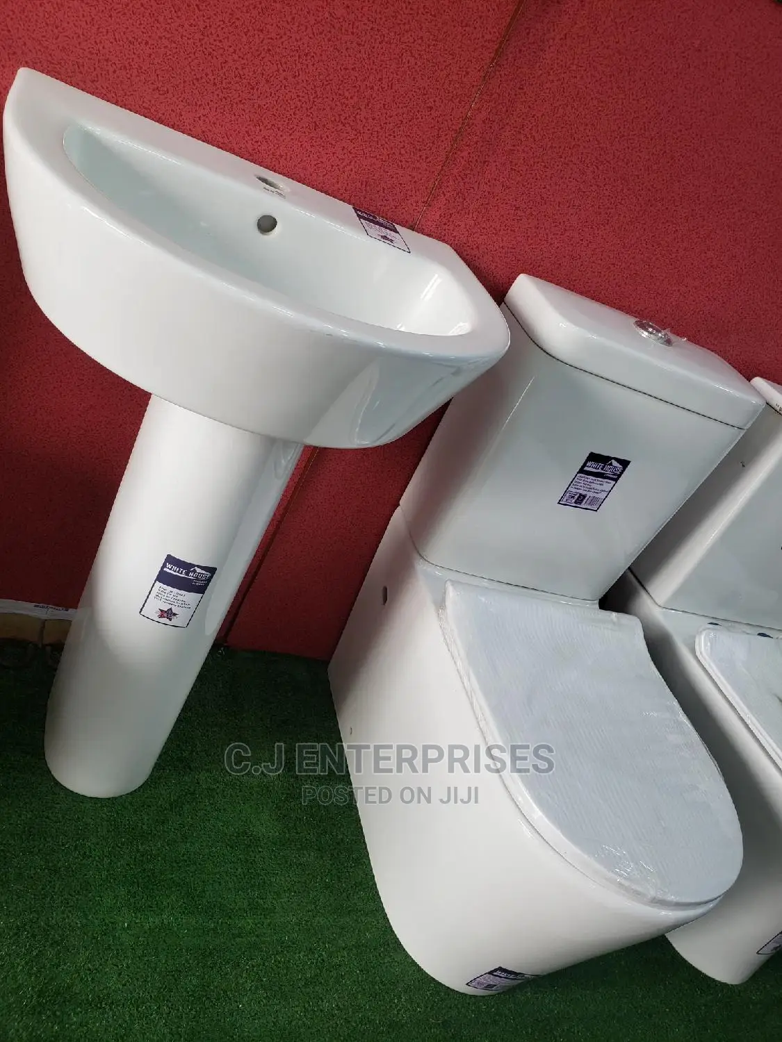 White House Water Closet Set (American Standard)