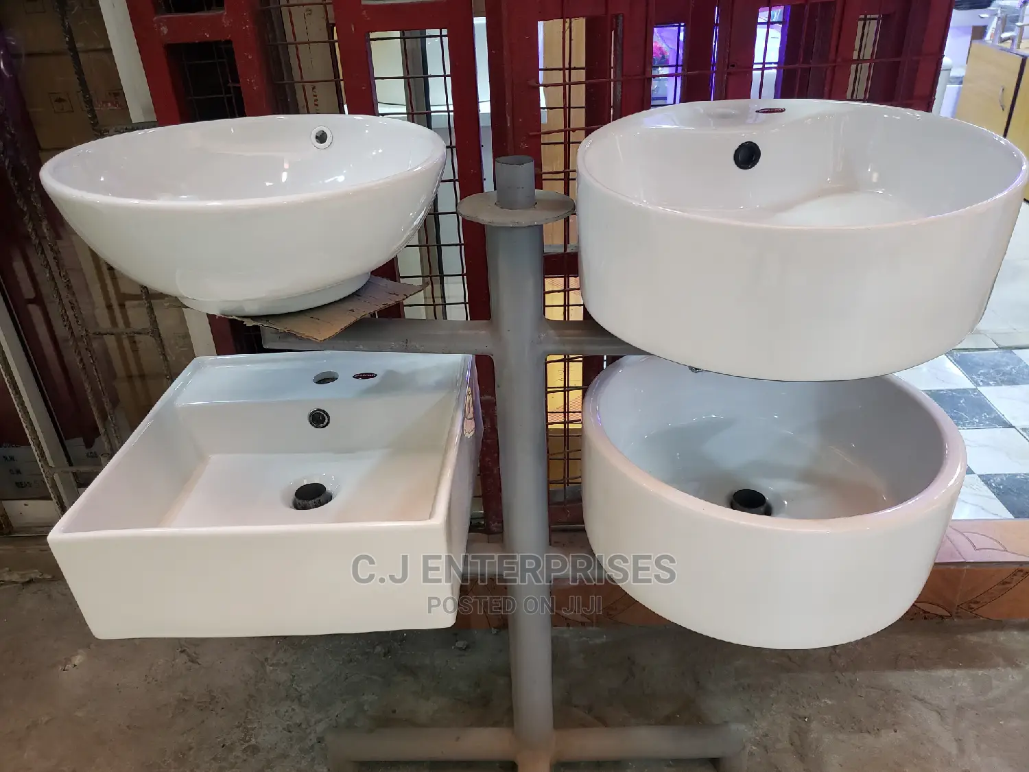 Quality Countertop Shaped Ceramic Wash Basin.