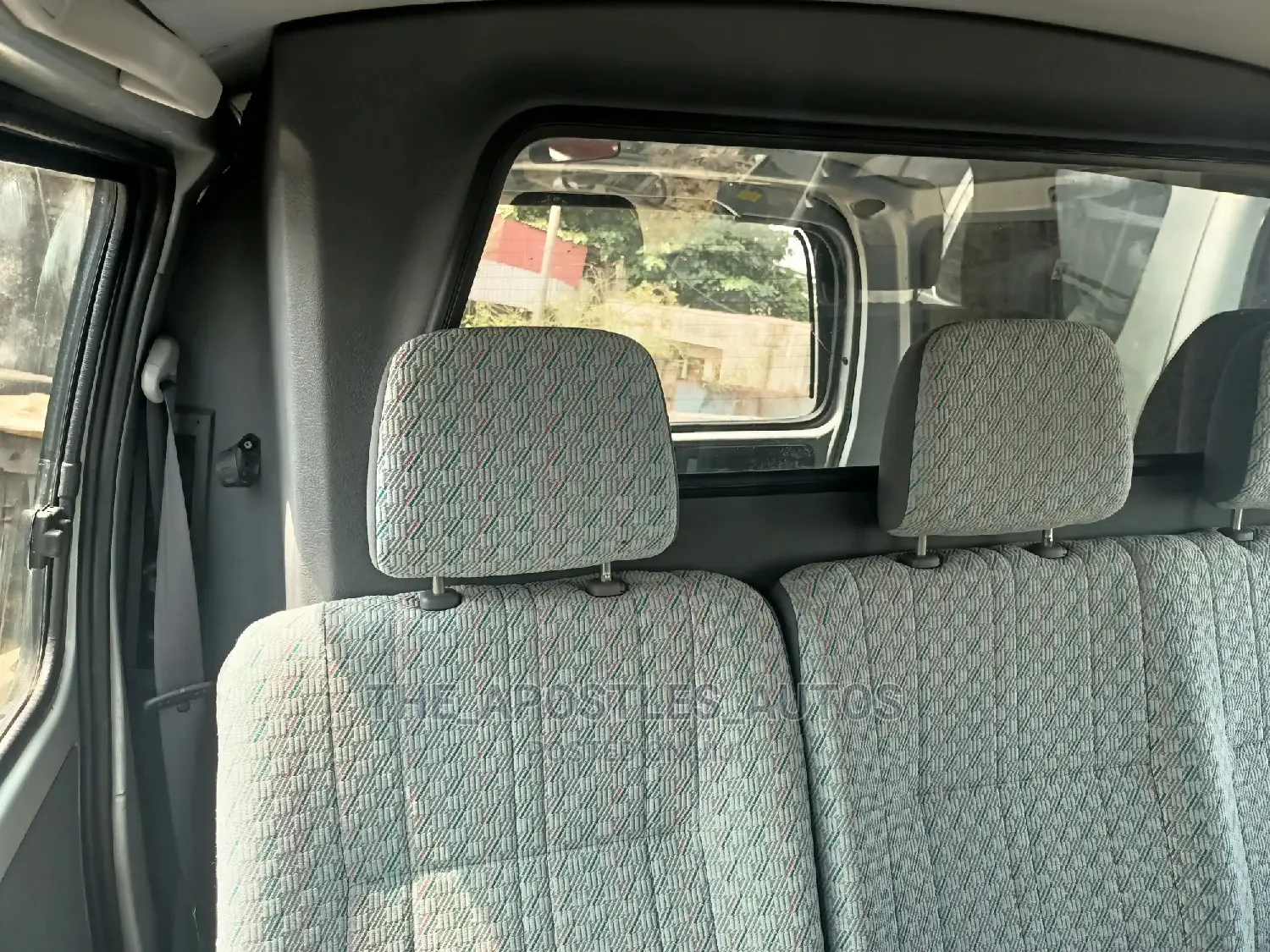 Toyota HiAce 2004 Silver