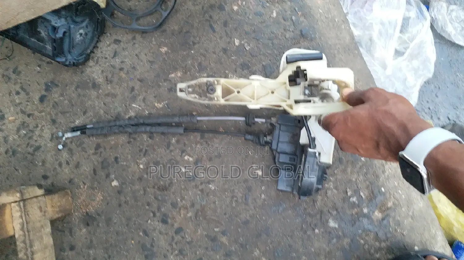 Door Catcher for Hyundai Elantra 2006 Model
