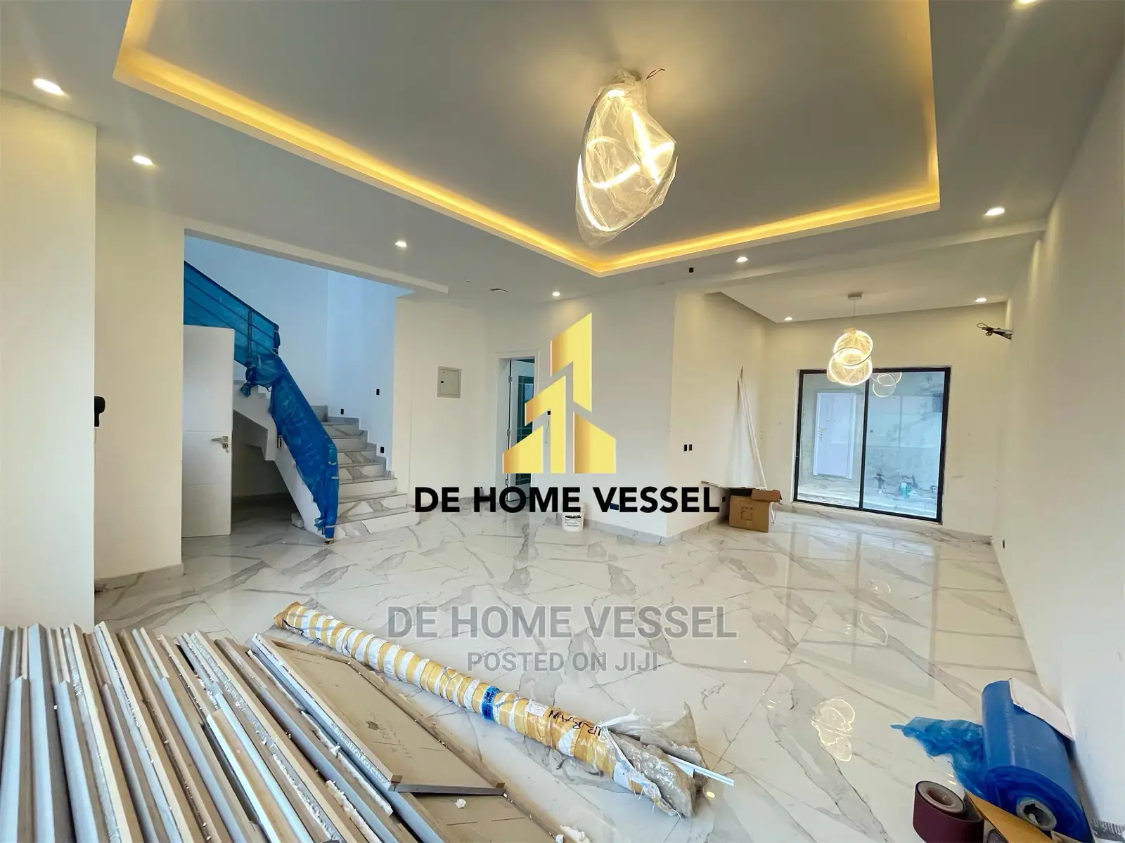 4bdrm Townhouse/Terrace in Lekki Phase 1 for Sale