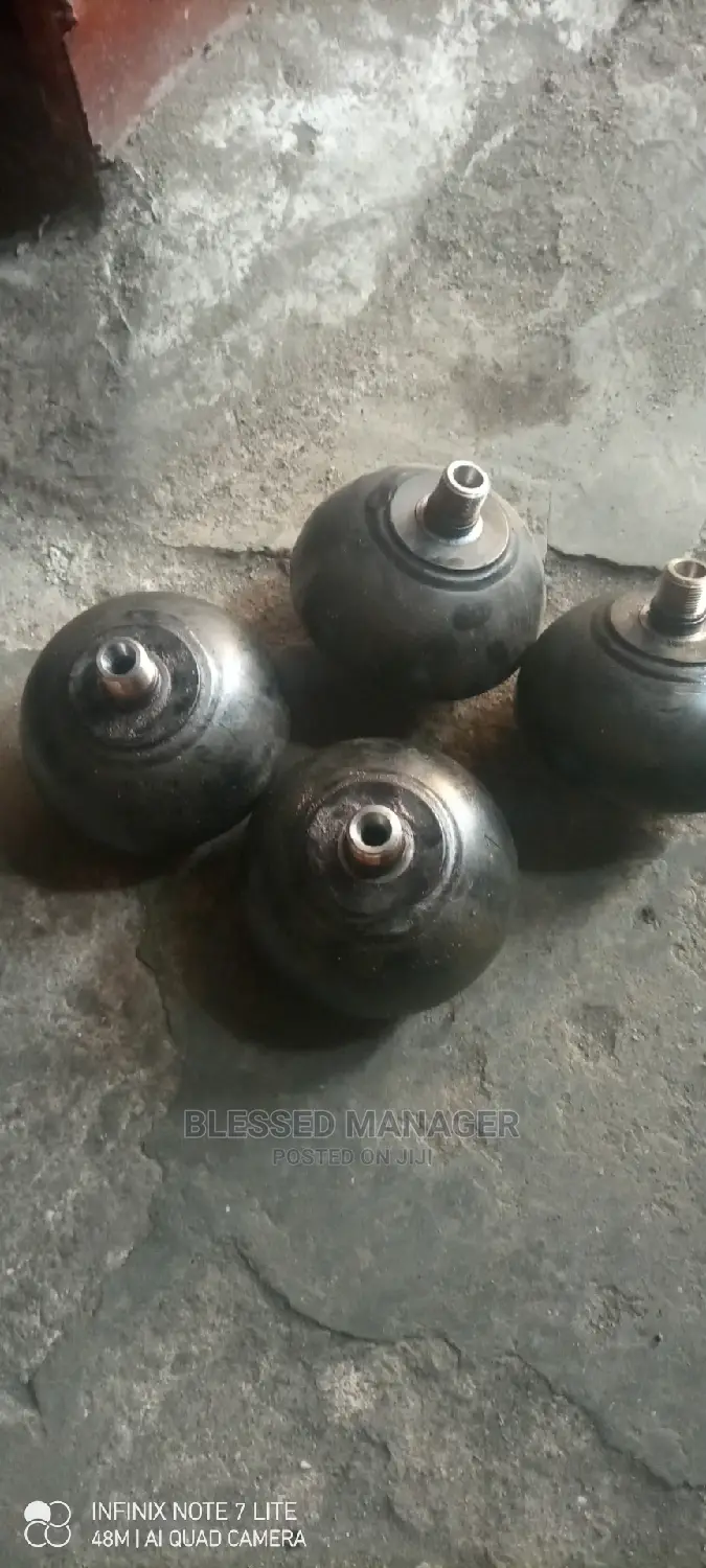 Tokunbo Accumulator for Lx470 Lx570 Direct