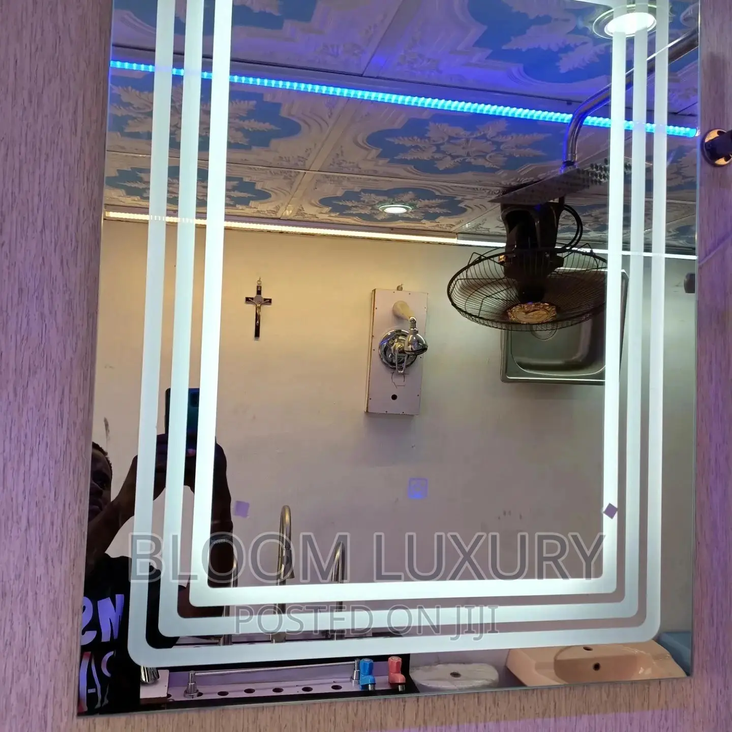 Apple LED Mirror